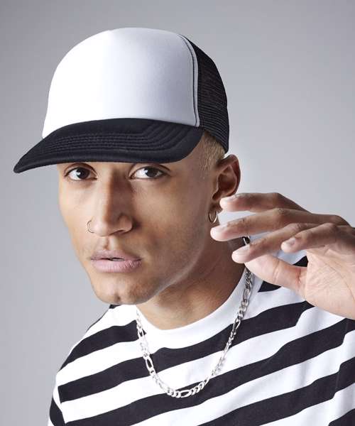 Vintage snapback trucker